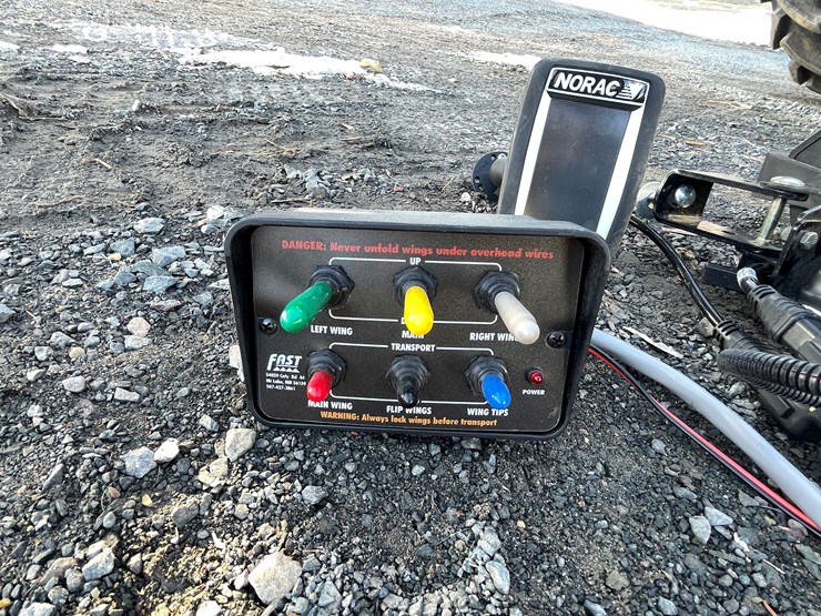 #106-•-fast-9613ft-pull-behind-sprayer-(one-owner)-image-46