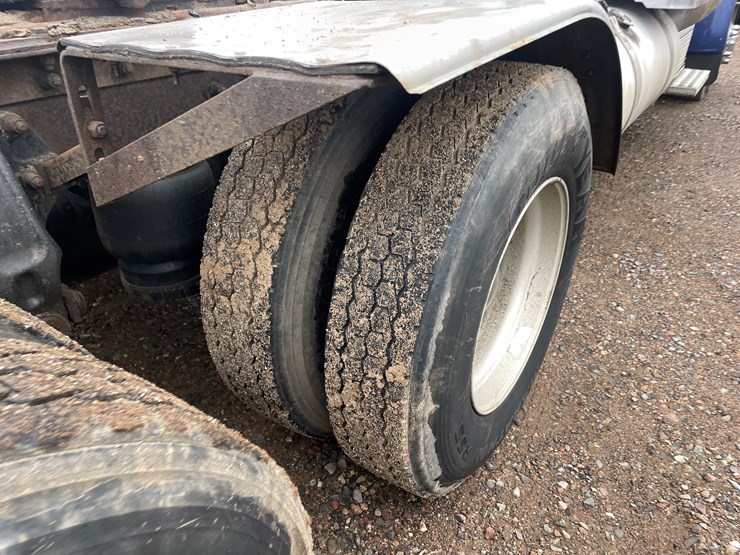 2007-peterbilt-379-image-19