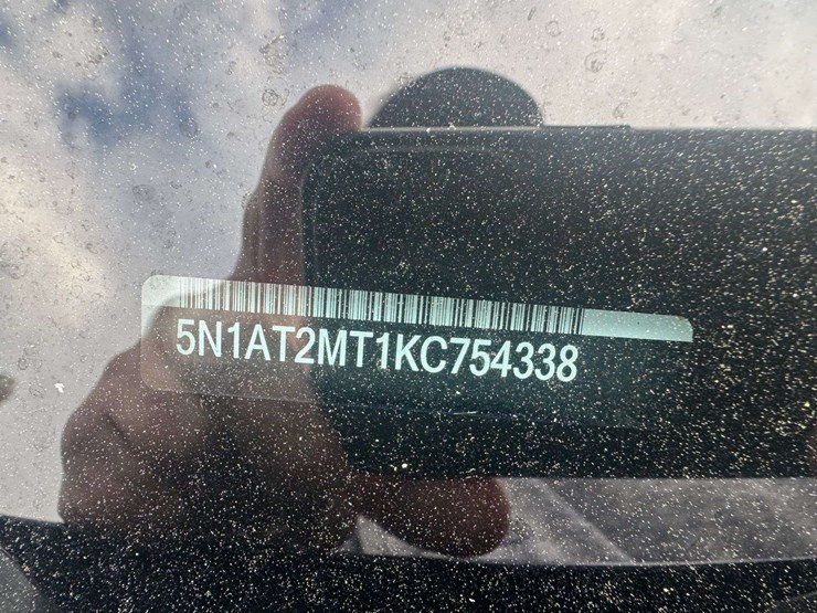 2019-nissan-rouge-sv-4-door-suv---202,021-miles-image-32