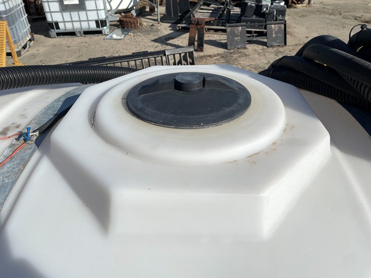 #4928-•-front-inc.-front-mount-500-gallon-fertilizer-tank-image-13