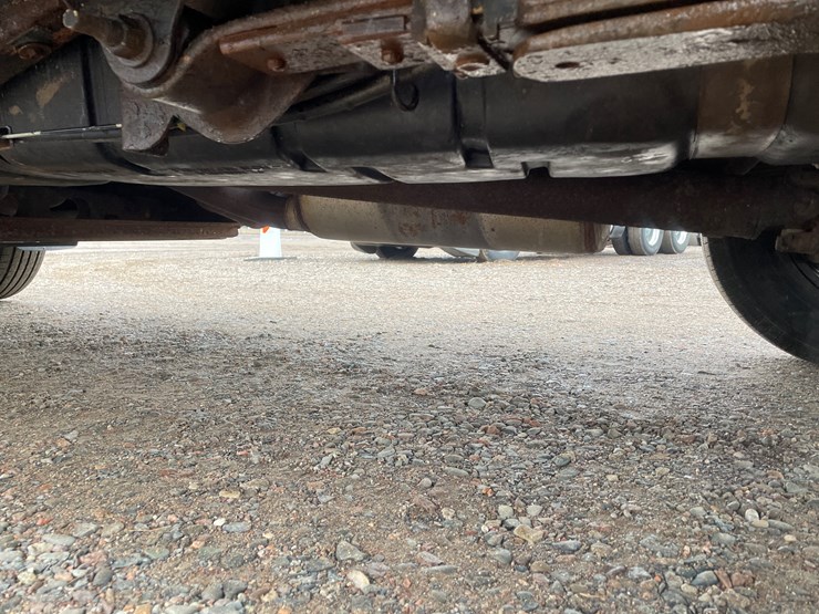 2003-chevrolet-silverado-2500hd-image-9