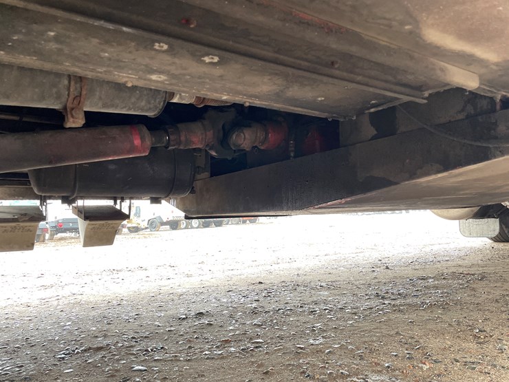 1991-peterbilt-377-image-13