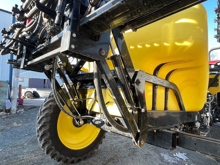 #106-•-fast-9613ft-pull-behind-sprayer-(one-owner)-image-35