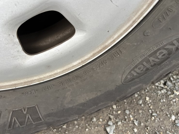 2016-chevrolet-colorado-image-16