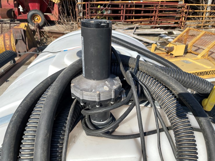 #4928-•-front-inc.-front-mount-500-gallon-fertilizer-tank-image-10