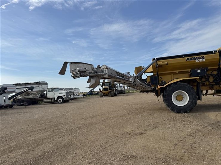 2005-john-deere-100-image-11