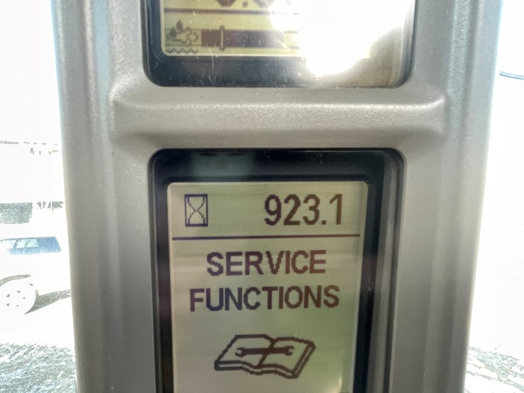 #101-•-case-ih-185-puma-tractor-(2nd-owner)-image-71