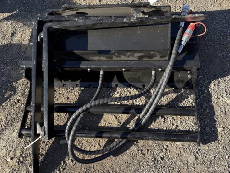 #235-•-mini-skid-steer-hydraulic-side-shift-forks-image-2