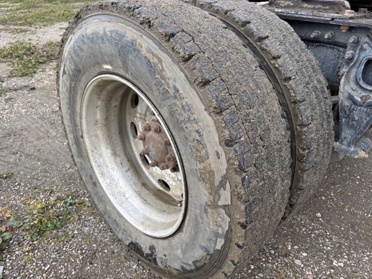 2002-international-9200i-image-12