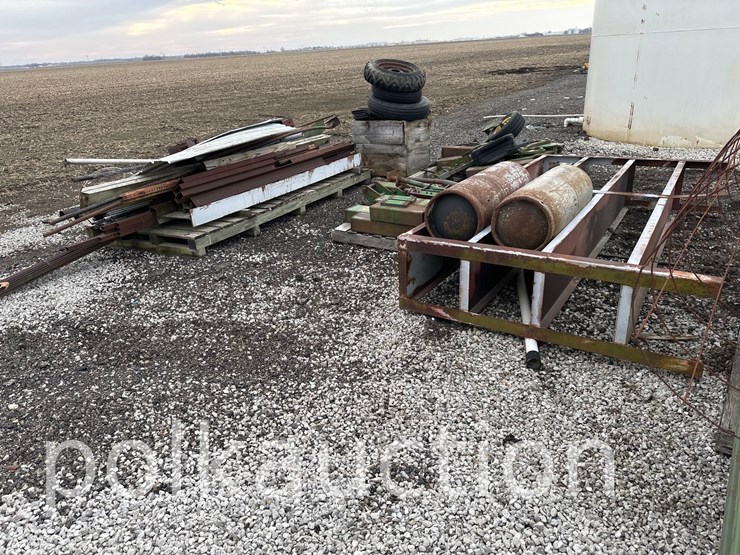 contents-of-scrap-pile---barrels,-racks,-shelving,-etc-(wf)-image-5