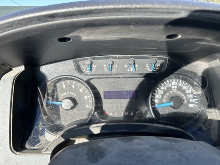 2014-ford-f150-xl-image-28