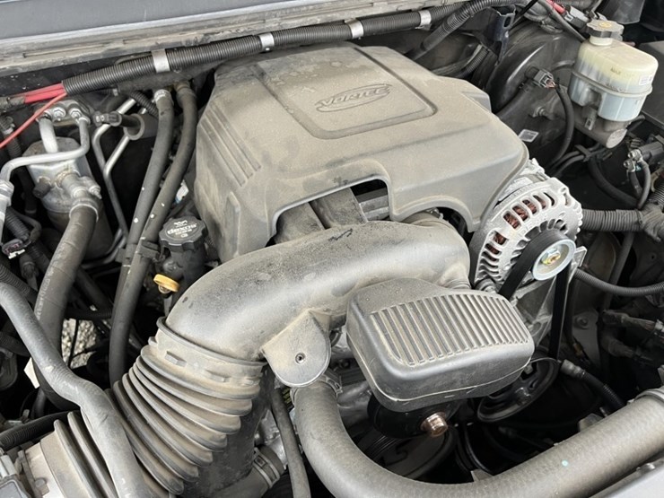 2014-chevrolet-tahoe-image-12