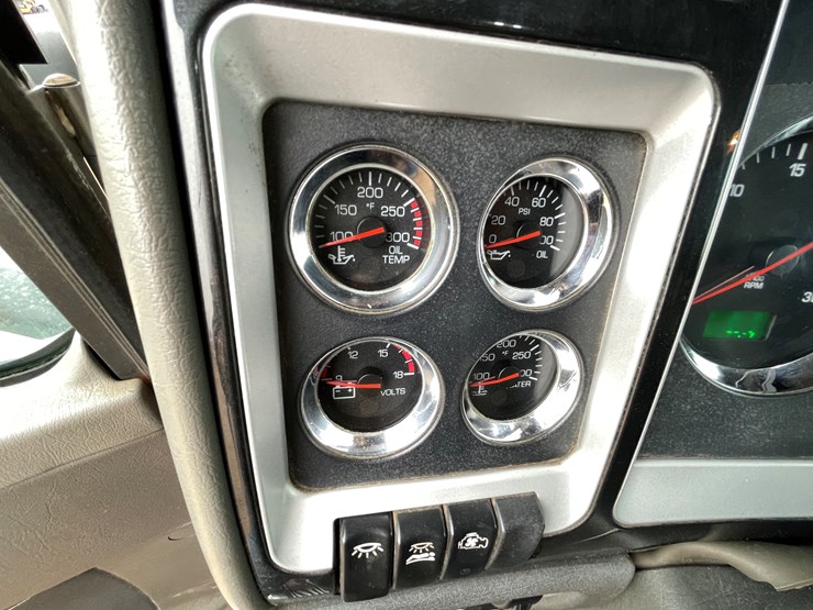 2012-kenworth-t660-image-38