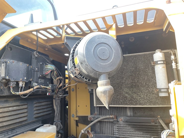 caterpillar-312f-image-26