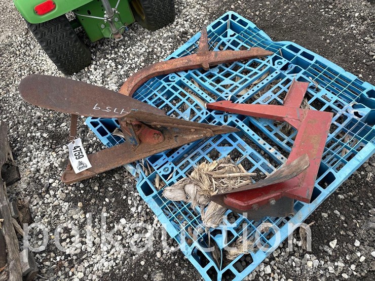 ih-1pt-fast-hitch-implements-(wf)-image-1