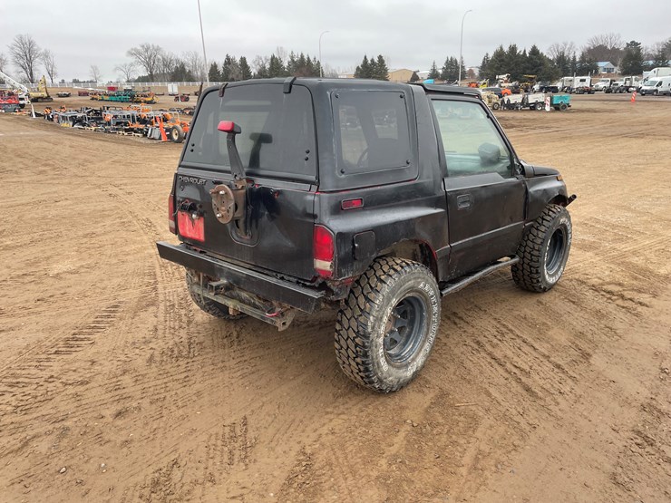 1998-chevrolet-tracker-image-4