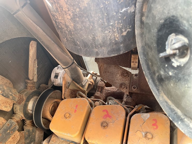 1990-case-850g-image-34