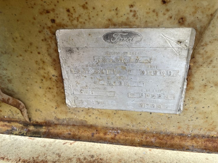 #1035-•-ford-backhoe-image-18