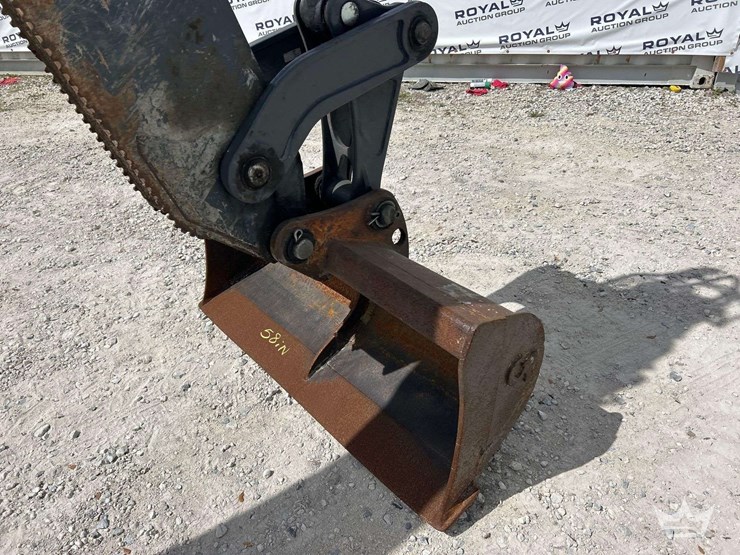 2015-deere-710k-image-24