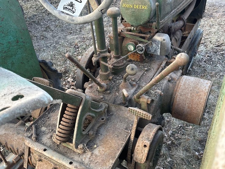 john-deere-b-image-8