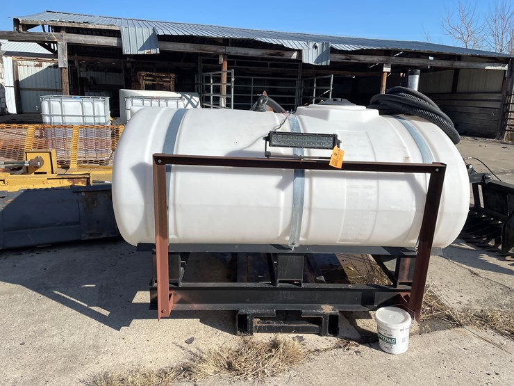 #4928-•-front-inc.-front-mount-500-gallon-fertilizer-tank-image-2