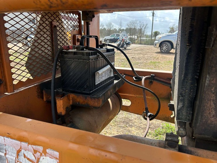 lull-644b-37-image-23