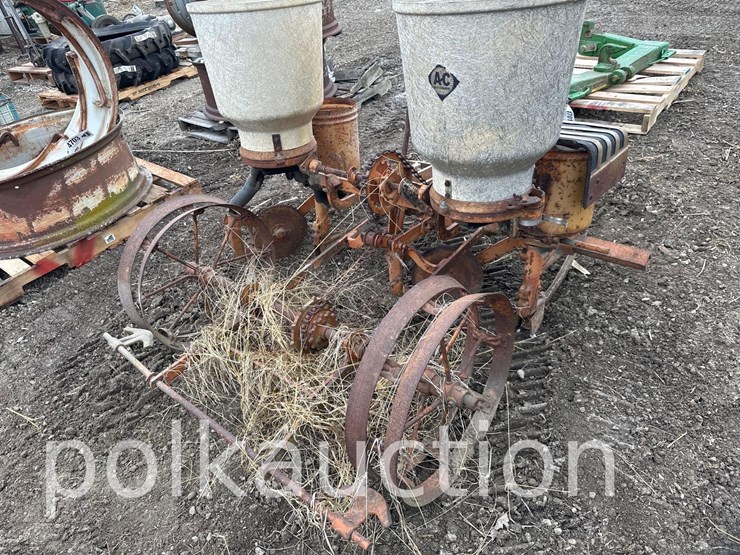 allis-chalmers-snap-coupler-2-row-planter-(wf)-image-2