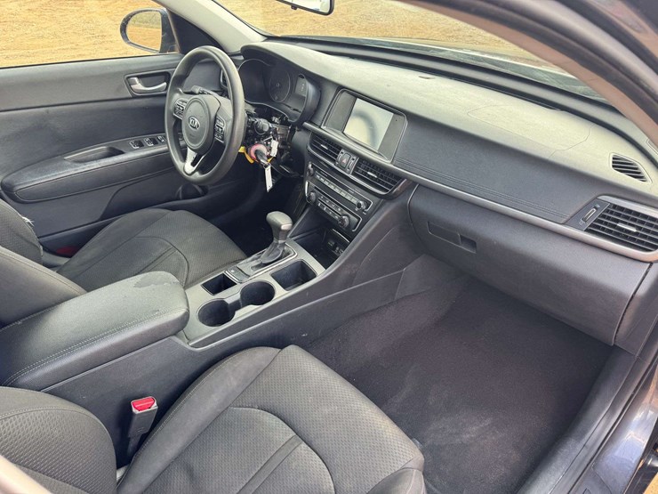 2018-kia-optima-fe-4-door-sedan---170,128-miles-image-13