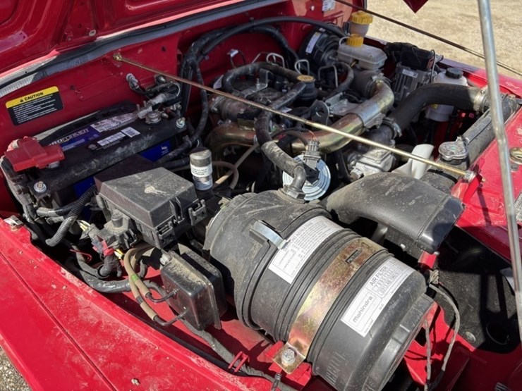 2022-mahindra-roxor-4x4-utility-cart-image-24