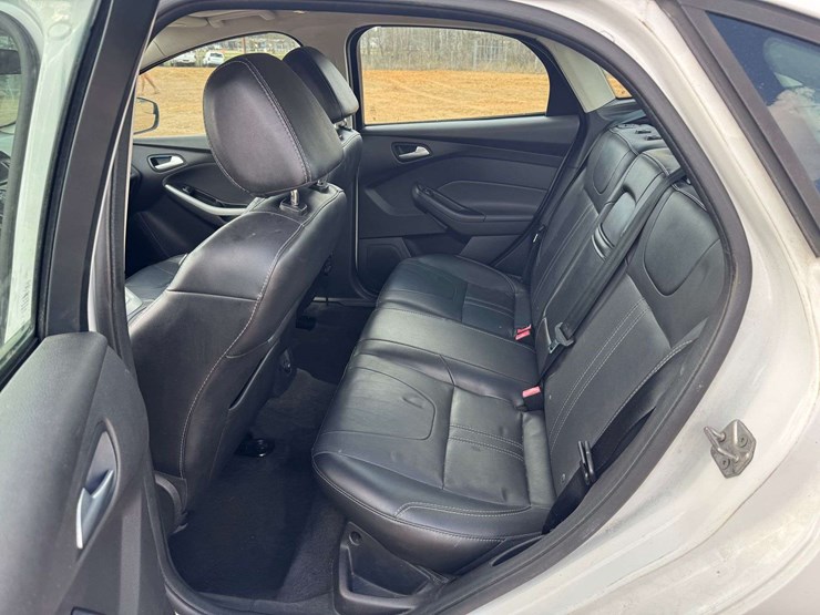2013-ford-focus-se-4-door-sedan---108,467-miles-image-17