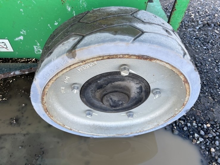 2016-jlg-2646es-image-11