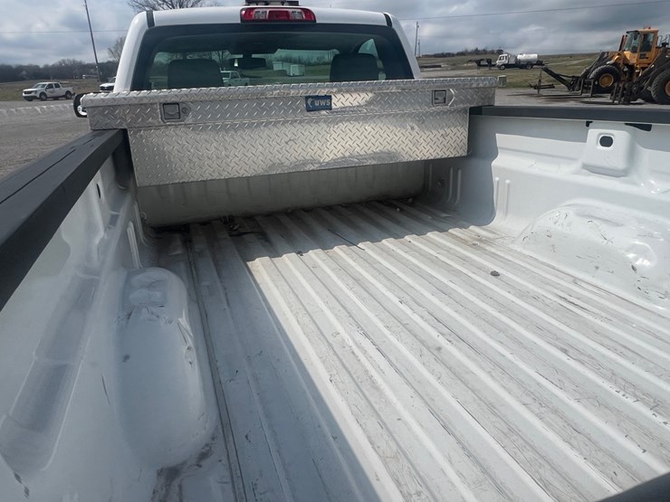 chevrolet-silverado-1500-image-6