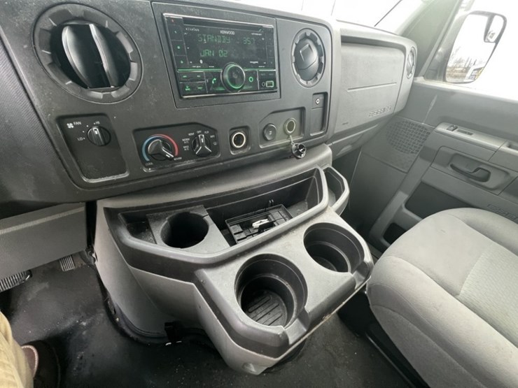 2012-ford-e350-image-37