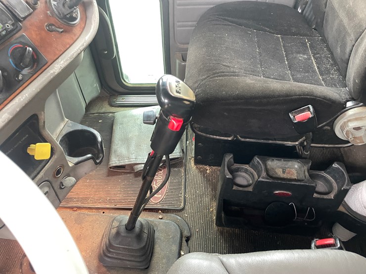 2007-peterbilt-379-image-45