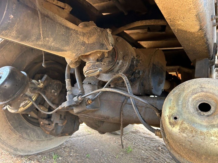 1995-mack-rd688-image-14