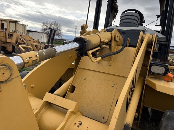 2006-caterpillar-914g-image-14