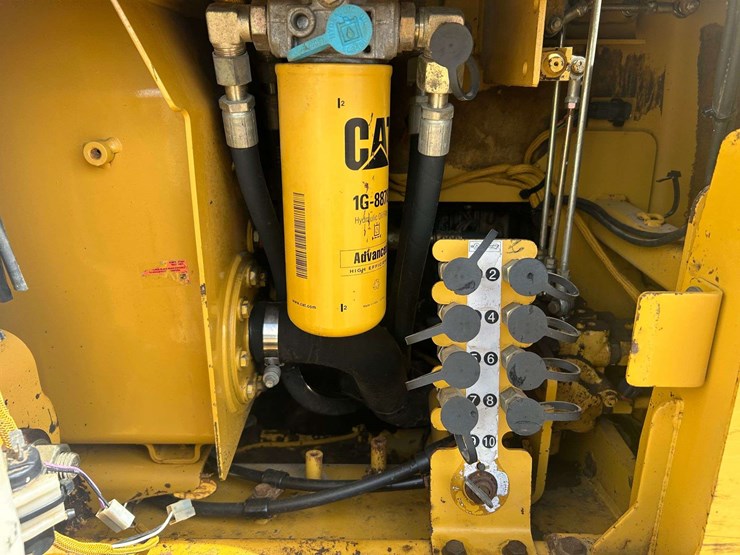 caterpillar-d4g-lgp-image-30