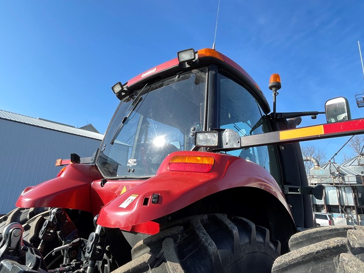 case-ih-magnum-315-image-41