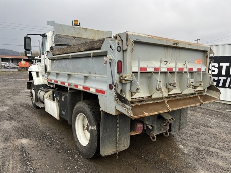 2013-international-7500-s/a-dump-truck-image-6