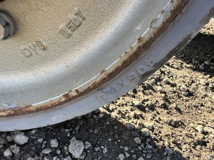 2016-jlg-2646es-image-10