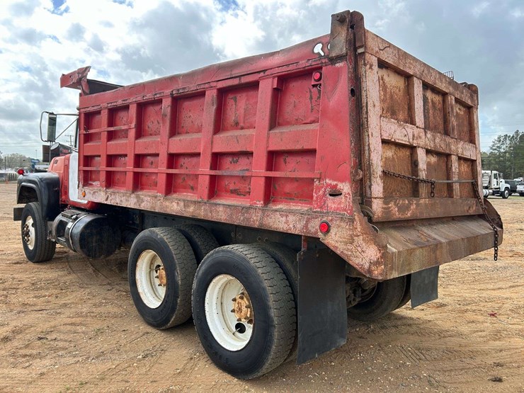 1995-mack-rd688-image-5