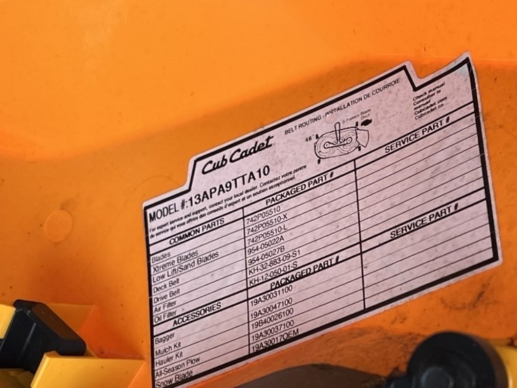 2024-cub-cadet-xt1-lt46-ride-on-mower-image-12