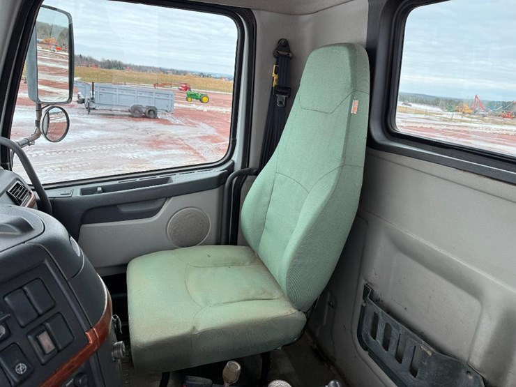 #280-•-lot-280-image-61