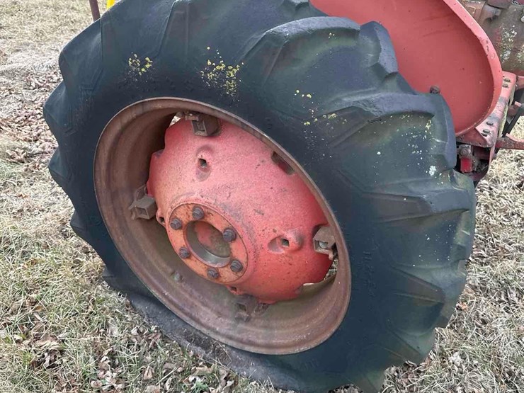 farmall-140-(sn#-58908)-(hess)-image-8