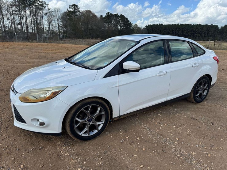 2013-ford-focus-se-4-door-sedan---108,467-miles-image-1