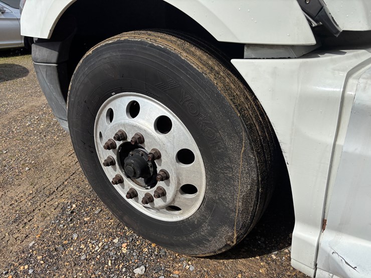 international-prostar-image-12