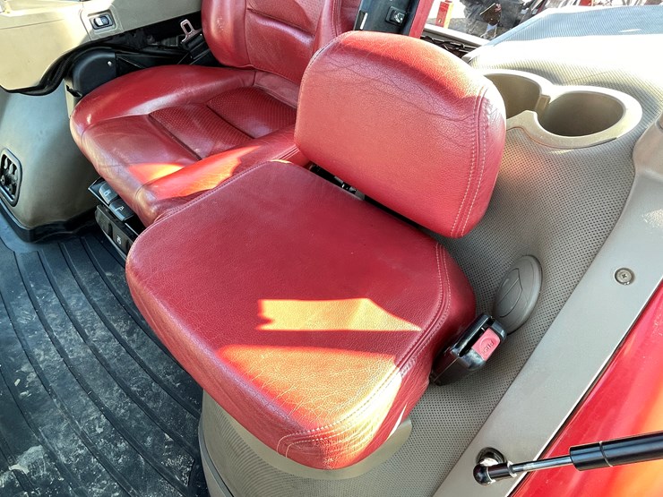 case-ih-magnum-315-image-66