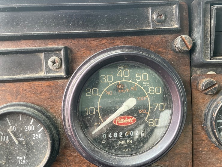 #1041-•-1989-peterbilt-flatbed-truck-tractor-(has-mn-title)-image-42