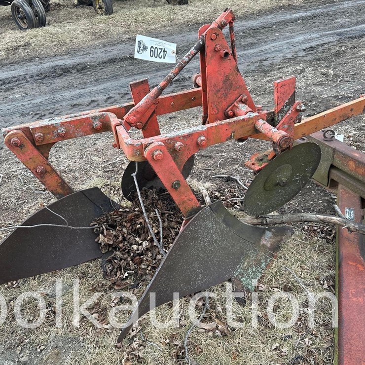 2 BOTTOM SNAP COUPLER PLOW - 14" (HESS)