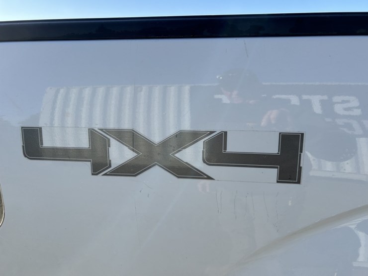 2014-ford-f150-xl-image-15